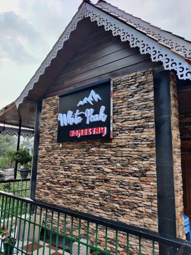 White Peak Homestay