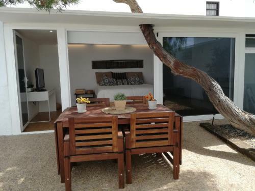 Villa Sorondongo Beach & Garden
