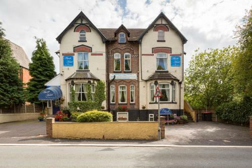 Hostal The Ascott