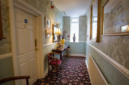 Hostal The Ascott