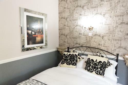 Hostal The Ascott