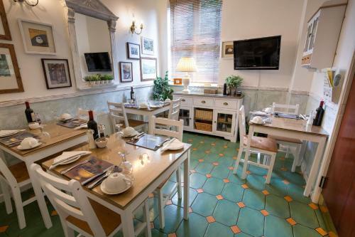 Hostal The Ascott