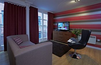 Blue Rainbow Aparthotel - Manchester High Street