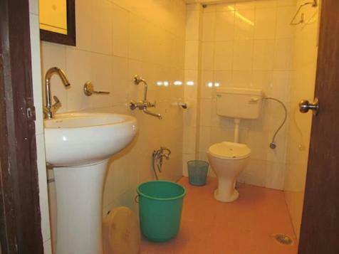Newest Dlx Hotel