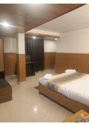 Newest Dlx Hotel