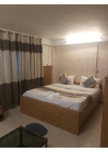 Newest Dlx Hotel