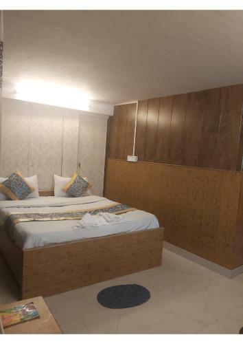 Newest Dlx Hotel