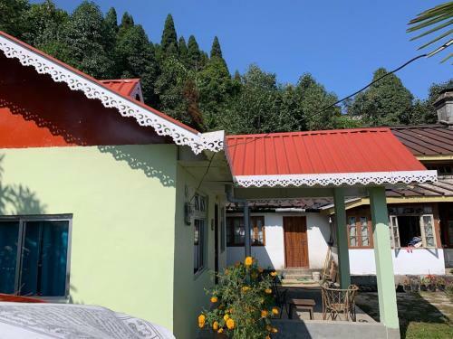 Nora Cottage