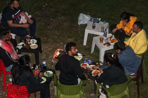 Hotel Dhanaulti Jungle Resort