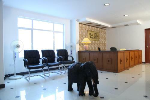 Hotel Phils' Residency & Banquets