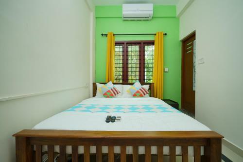 Hostal Oyo 80561 Oval Resorts