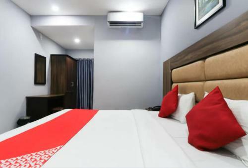 Hotel Central Queens Residency - Cochin