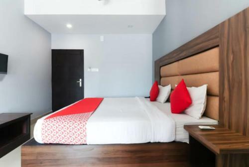 Hotel Central Queens Residency - Cochin
