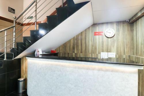 Hotel Central Queens Residency - Cochin