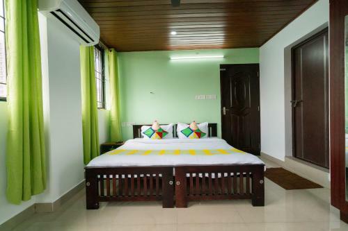 Hostal Oyo Home 49697 Aj Apartments