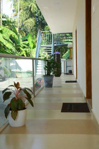 Riverside Inn Homestay