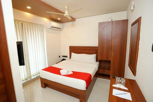 Hotel Q One Plaza