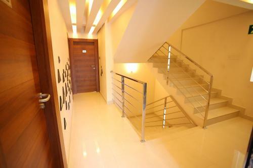 Hotel Q One Plaza