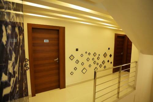 Hotel Q One Plaza