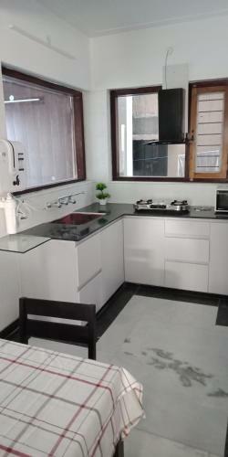 Entire 3 Bedrooms Apartment Olee
