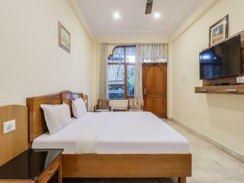 Collection O 83443 Hotel Anmol