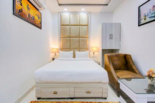 Hotel Collection O 81682 Vibes Inn