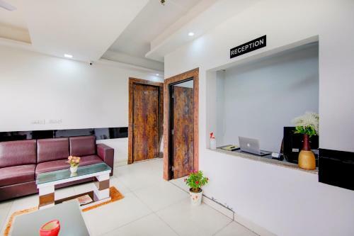 Hotel Collection O 81682 Vibes Inn