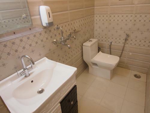 A Centrally Located Cozy, Comfortable Home