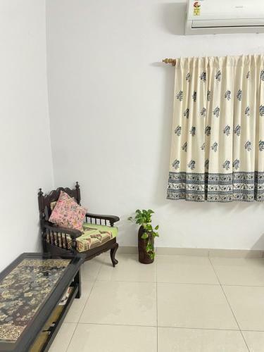 Aaa Home Stay