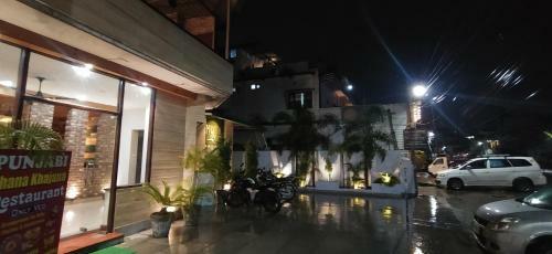 Hotel Samrat
