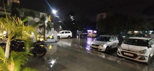 Hotel Samrat