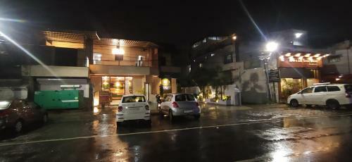 Hotel Samrat