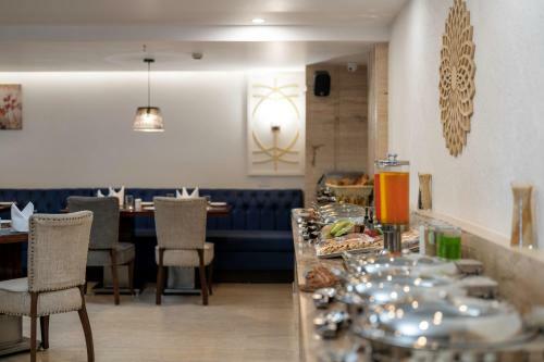 Hotel Cygnett Inn Paras