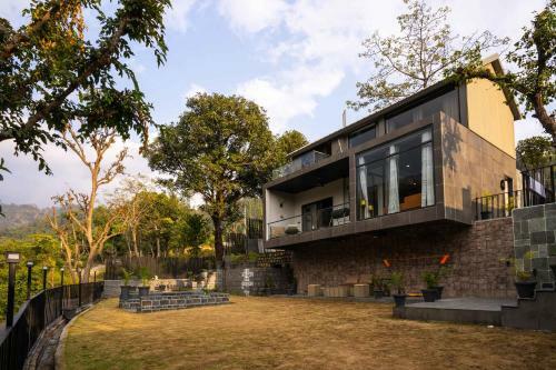 Villa Saffronstays Elysian