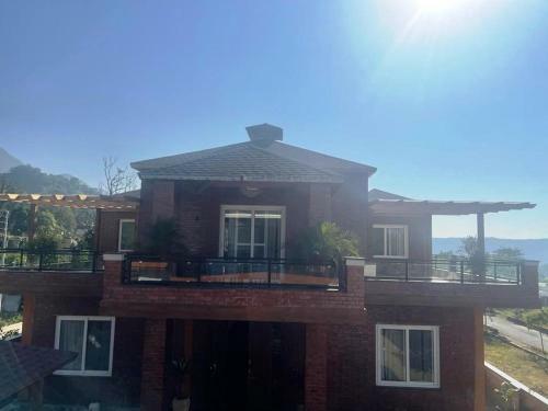 Lodge Yt Mansion