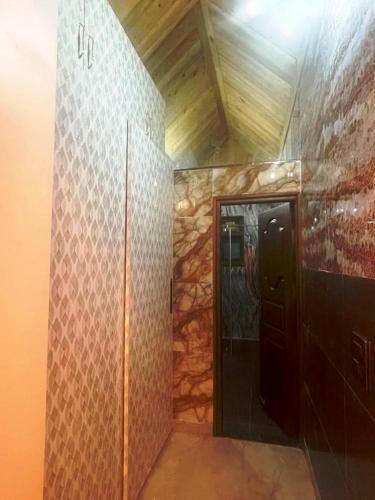 Lodge Yt Mansion