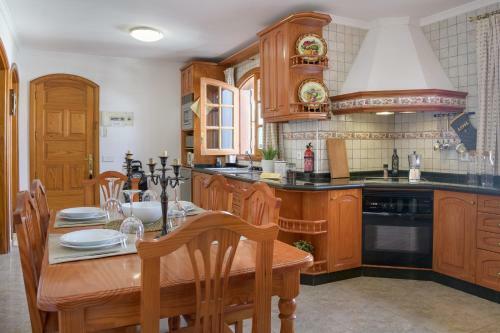 Alizuth Villa