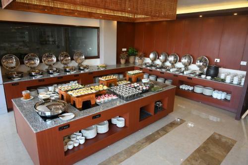 Hotel Pushkara Sarovar Portico