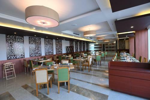 Hotel Pushkara Sarovar Portico