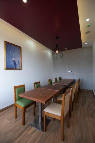 Hotel Pushkara Sarovar Portico