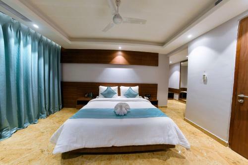 Hotel Raj Meridian