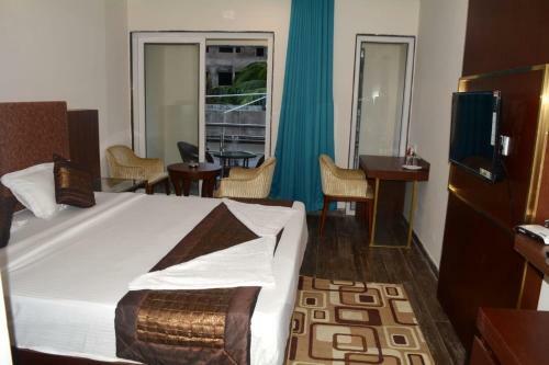 Hotel Sea N Sand