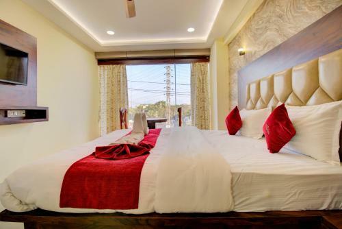Hotel Samaira Residency