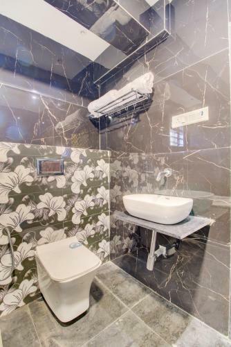 Hotel Samaira Residency