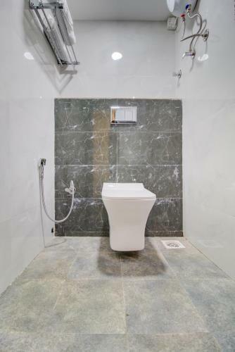 Hotel Samaira Residency