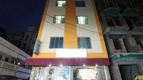 Hotel Staymaker Sadhna Inn
