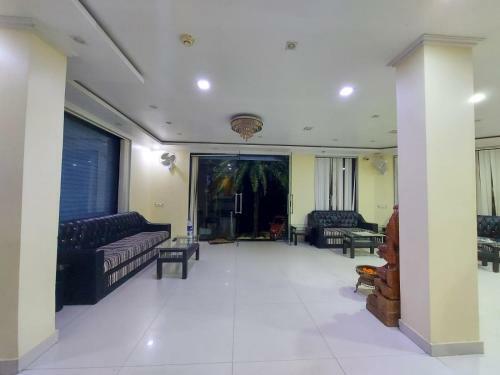 Hotel Mira International
