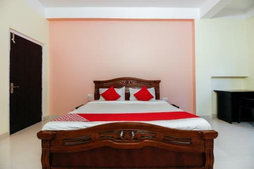 Hotel Vaccinated Staff- Collection O 36138 Aditya Guest House 1