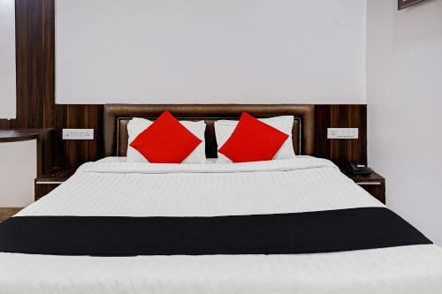 Collection O 79926 Hotel Pahuna
