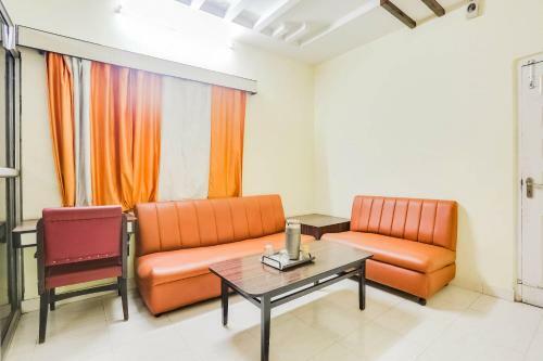 Oyo Flagship 37028 Hotel Sheela